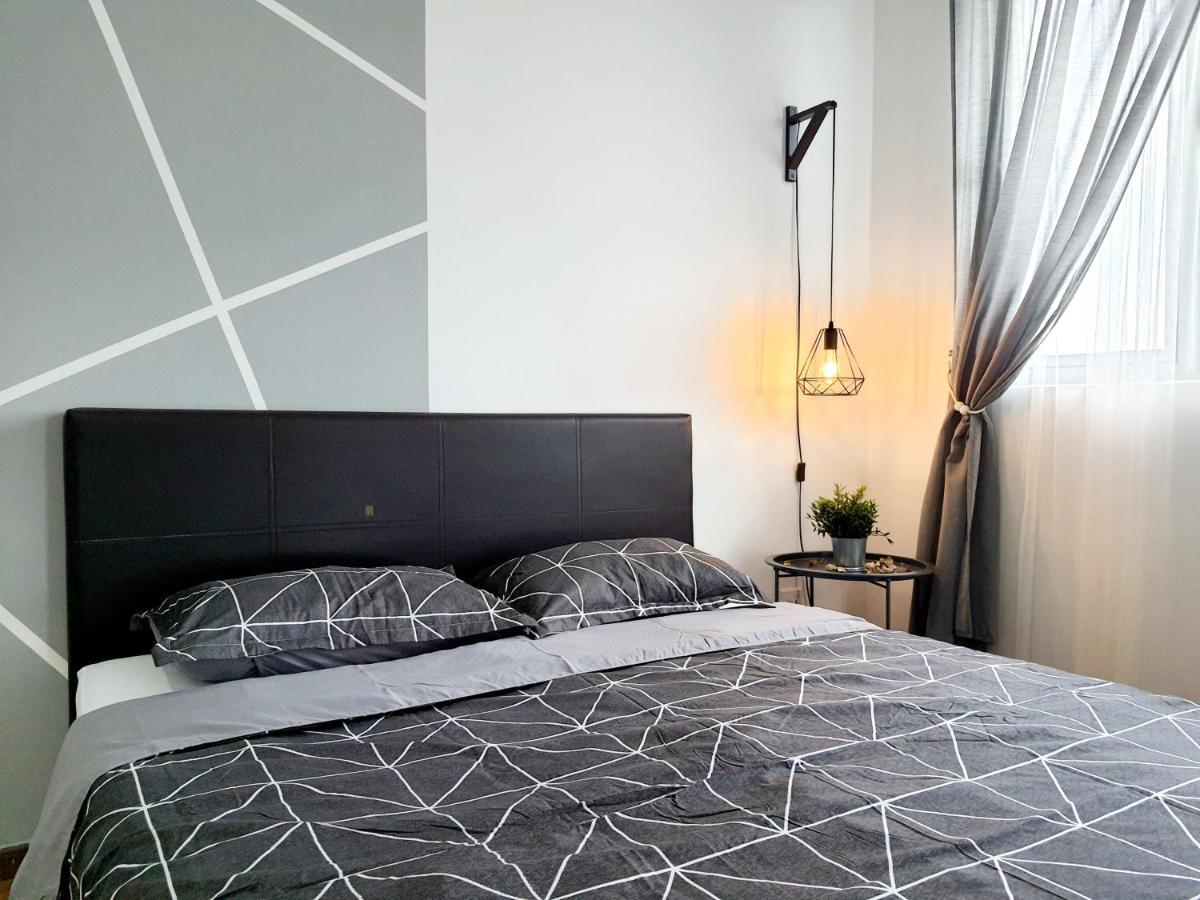 Residensi Flora Appartement Seri Kembangan Buitenkant foto